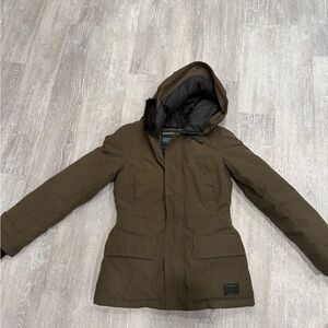 Women's TNA Hooded parka